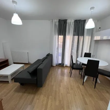 Apartamento En Sabinanigo Para Grupos Con Gran Terraza