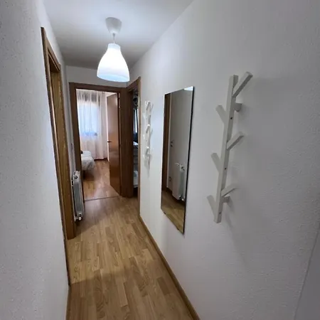 Apartamento En Sabinanigo Para Grupos Con Gran Terraza * Уэска