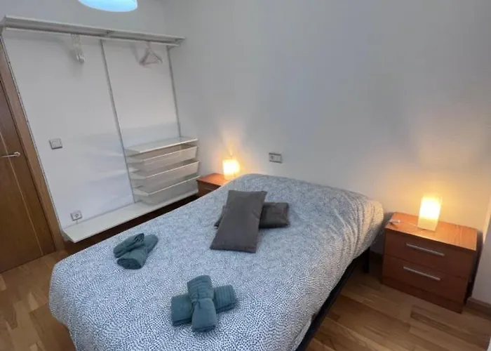 Apartamento En Sabiñánigo Grupos Con Amplia Y Soleada Terraza *