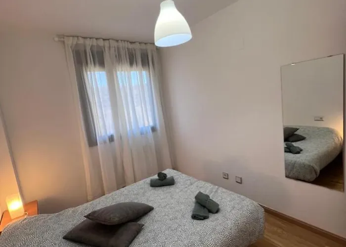 En Sabiñánigo Grupos Con Amplia Y Soleada Terraza Apartamento Huesca