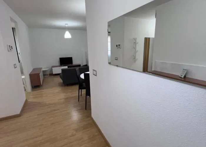 En Sabiñánigo Grupos Con Amplia Y Soleada Terraza Huesca