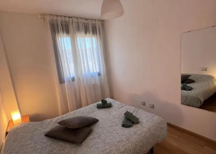 En Sabiñánigo Grupos Con Amplia Y Soleada Terraza Apartamento Huesca