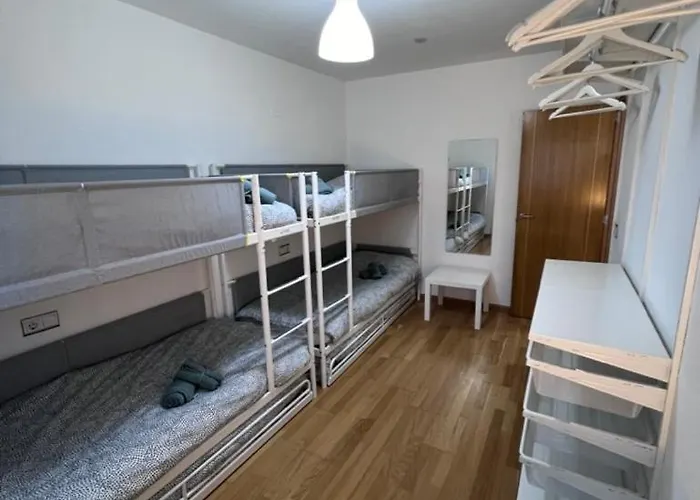 En Sabiñánigo Grupos Con Amplia Y Soleada Terraza Huesca