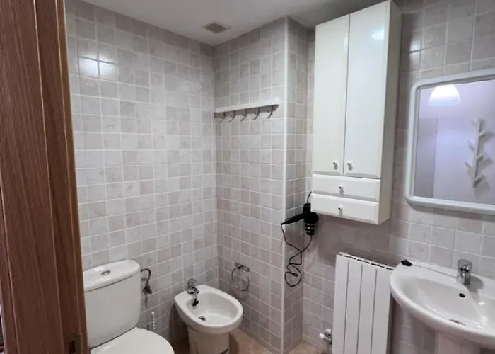 Apartamento En Sabiñánigo Grupos Con Amplia Y Soleada Terraza *