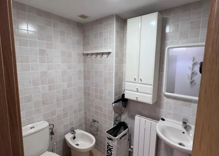 En Sabiñánigo Grupos Con Amplia Y Soleada Terraza Huesca