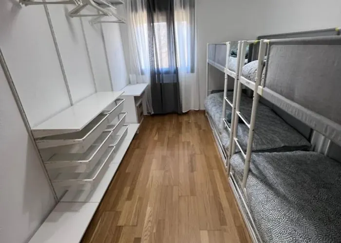 En Sabiñánigo Grupos Con Amplia Y Soleada Terraza Apartamento