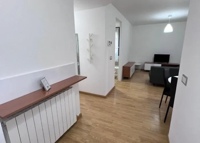 En Sabiñánigo Grupos Con Amplia Y Soleada Terraza Apartamento